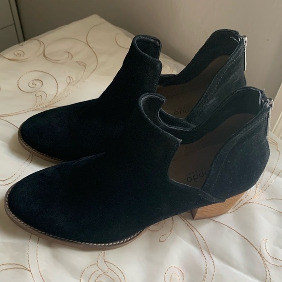 Blondo Black Neda Waterproof Suede Booties Size 11 - Picture 1 of 9